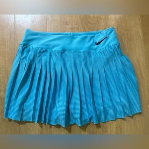 Women’s Nike Pleated Tennis Golf Skort Size Small